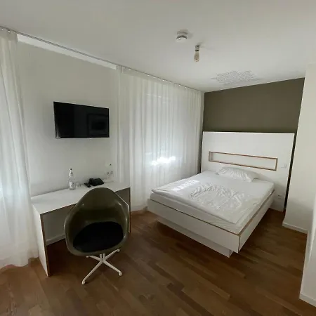 Art Ufer Guest house