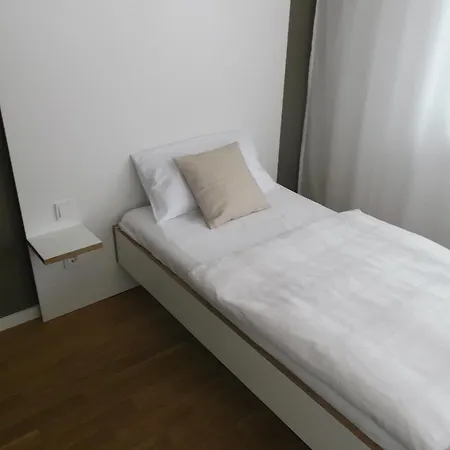 Art Ufer Guest house