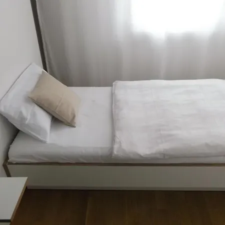 Art Ufer 3* Düsseldorf